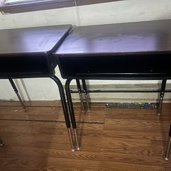Children's desk
