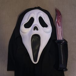 Ghostface Mask wt Knife