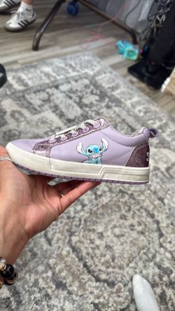 Stitch tennis size 1