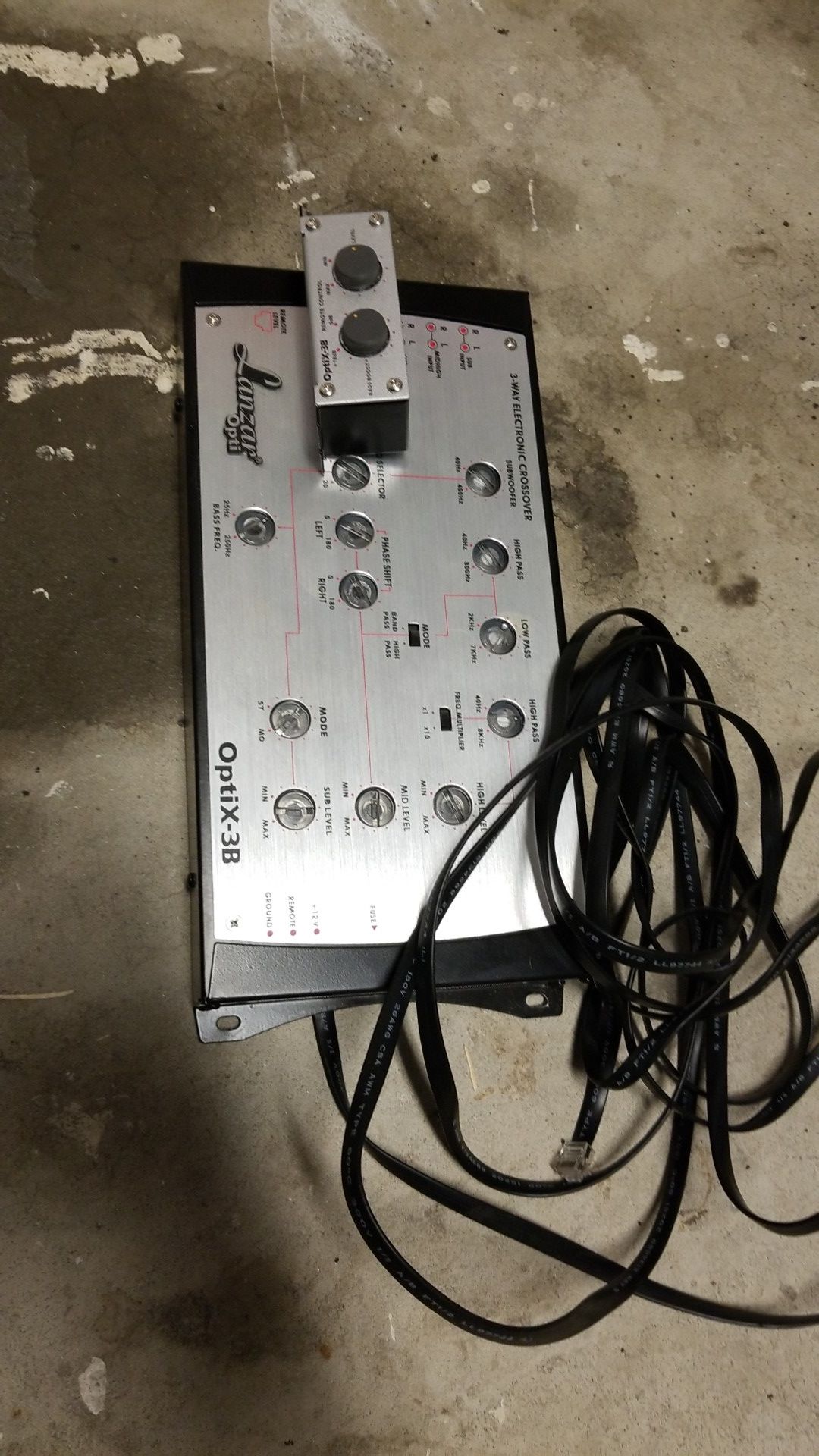 Lanzar optix-3b crossover