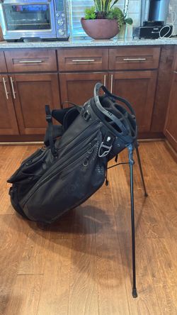 Taylormade Black Pro Stand Bag