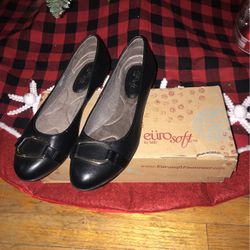 Eürosoft by Söfft, Black flats