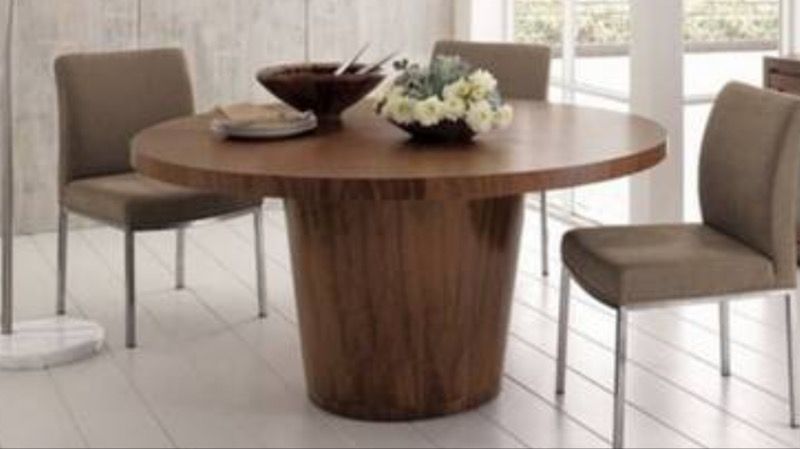 MINT CONDITION: Crate & Barrel Orion 60” Walnut Table