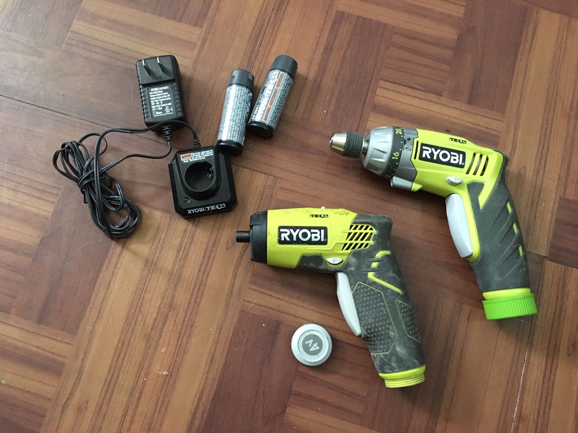 Ryobi tek4 tri-beam led hp53l 4v Ryobi TEK4 4-Volt Lithium-Ion Cordless Screwdriver Model# HP54L