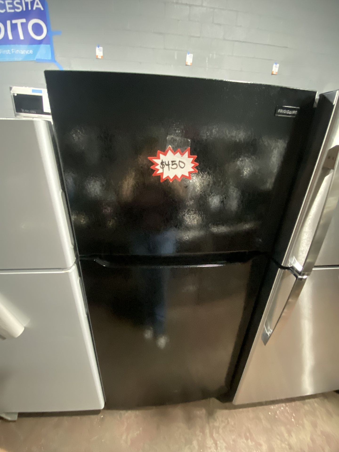 Frigidaire Top/bottom Refrigerator 