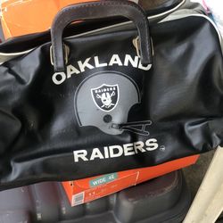 Vintage 1970s NFL Football Oakland Raiders Vinyl Duffle Bag - Black / Silver