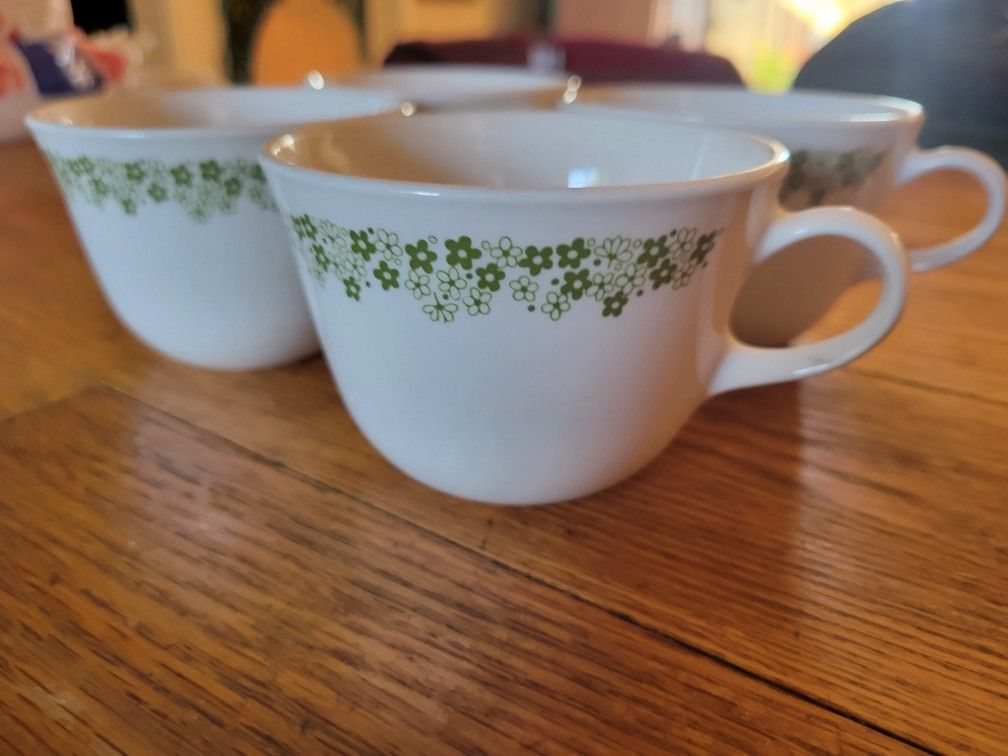 Correlle Pyrex vintage spring blossoms cups 