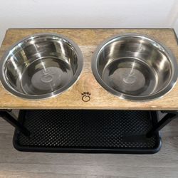 Brave Bark Wood And Metal Feeder/ Bowls With Placemat