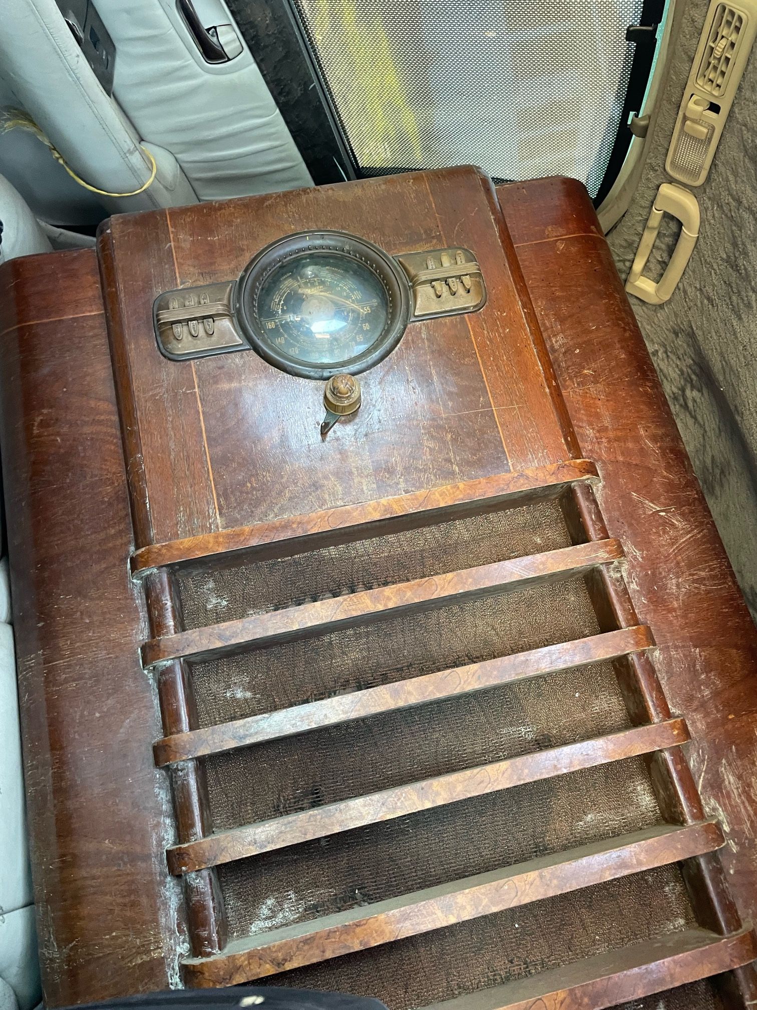 Large Zenith 1950 S Radio As Is Needs Restored