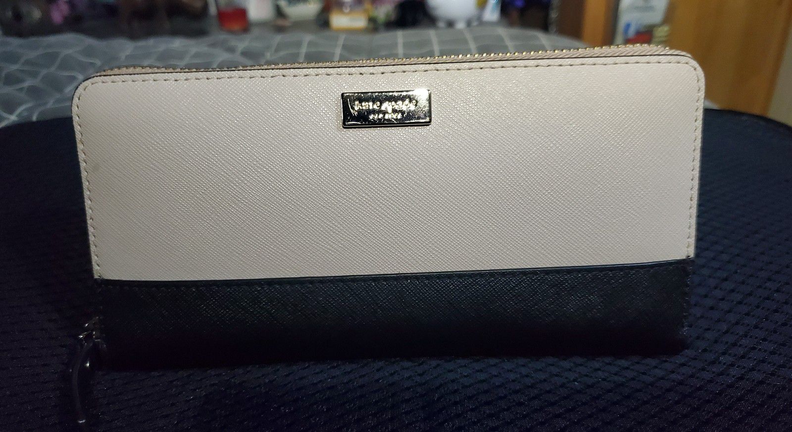 Fabulous Kate Spade cream and black  savino leather wallet. Like new