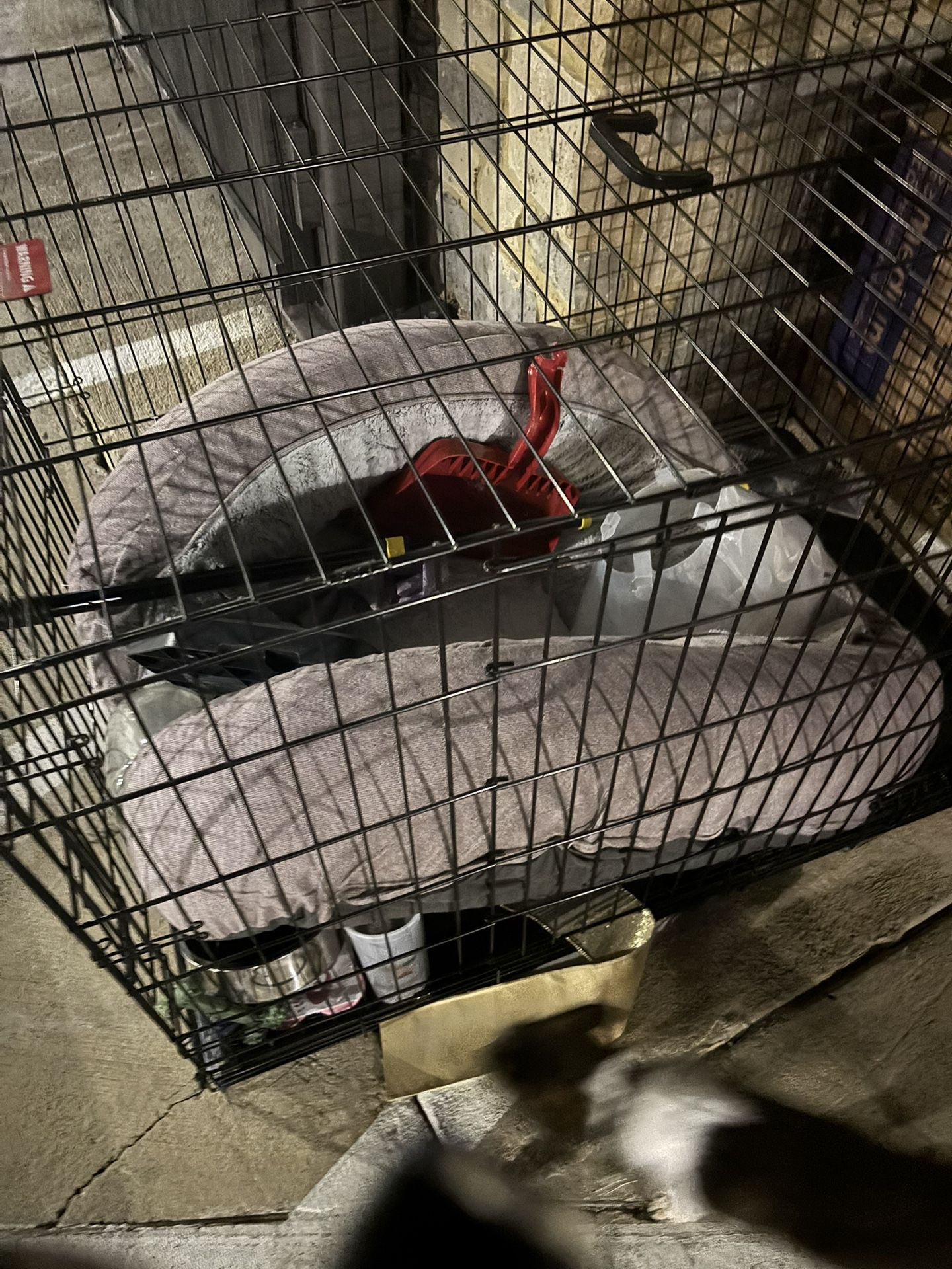 Huge Extra Large Crate new Also Huge Bed. New