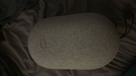 Oculus Quest 2 with controllers and charger 128gb