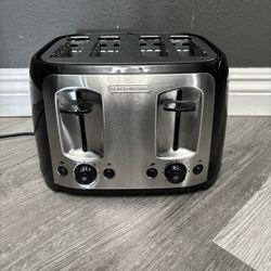 BLACK+DECKER 4-Slice Toaster