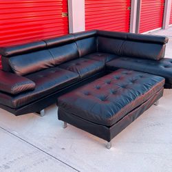 AMAZING BLACK SECTIONAL COUCH W/ OTTOMAN - ADJUSTABLE HEADREST - PERFECT CONDITION - DELIVERY 🚚