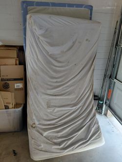 Twin mattress
