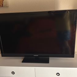 42” Samsung TV – Great Condition (Works with Fire Stick/Roku)