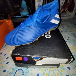 TENIS.  Y. TENIS. FÚTBOL