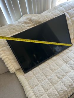 32” Vizio Flatscreen TV