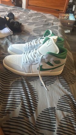 Nike air 1 mid “summit white/lucky green