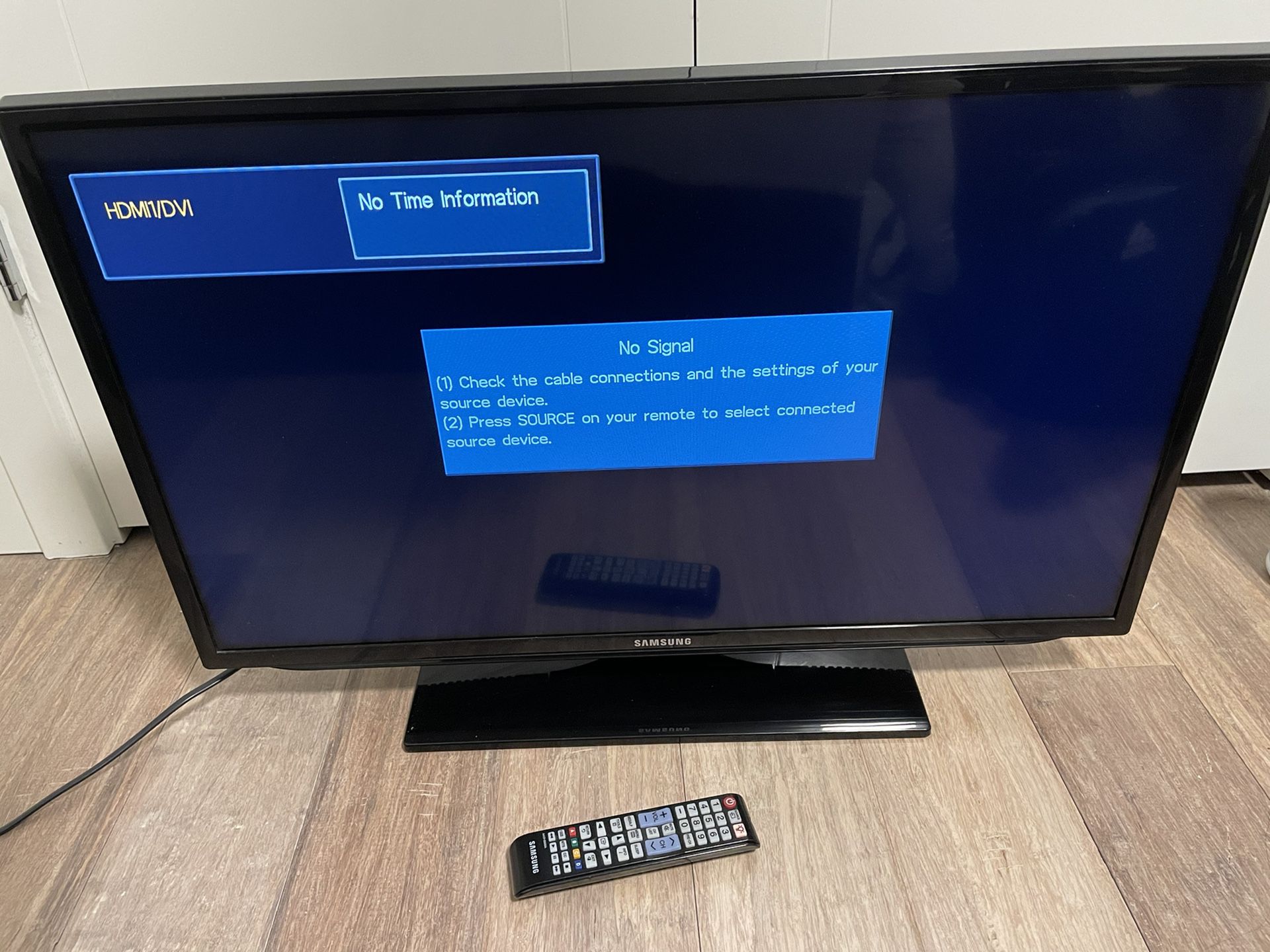 32 inch Samsung TV (non Smart)