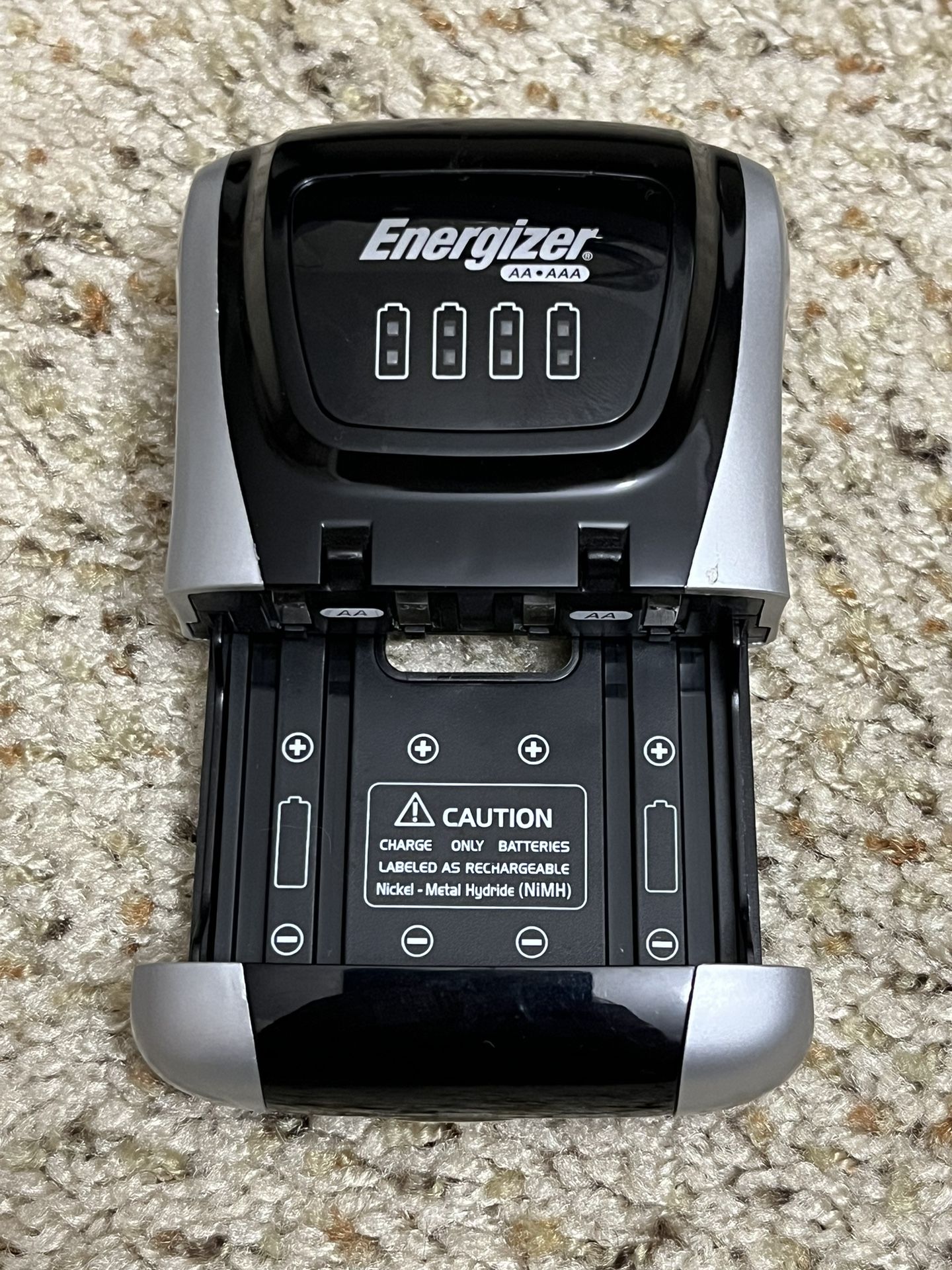 Energizer CHDC8 NI-MH AA/AAA Battery Charger