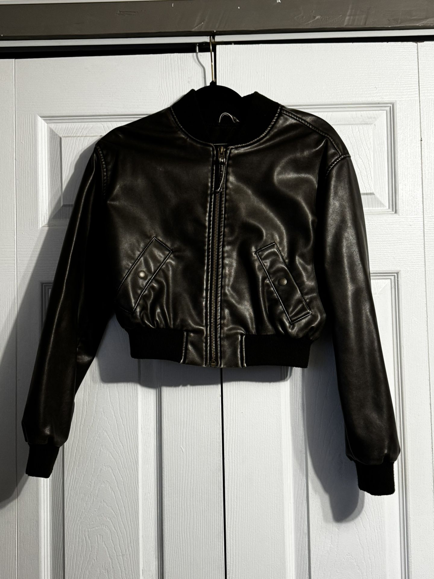 Cropped Leather Jacket 