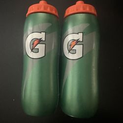 2 - 20oz Gatorade Squeeze Bottles 