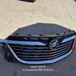 Buick Enclave Grille Oem