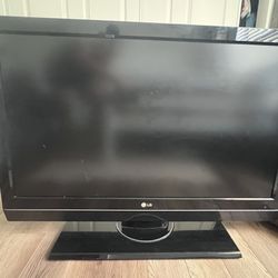 LG TV - 42” LCD