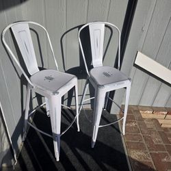 Distressed White Metal Indoor-Outdoor Barstool w/Back