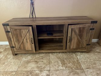 Entertainment center