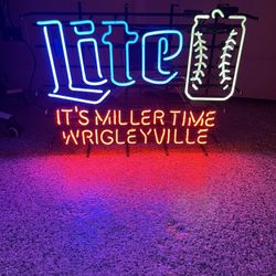 WRIGLEYVILLE CUBS / MILLER LITE(ITS MILLER TIME - VINTAGE GLASS NEON - GREAT CONDITION 