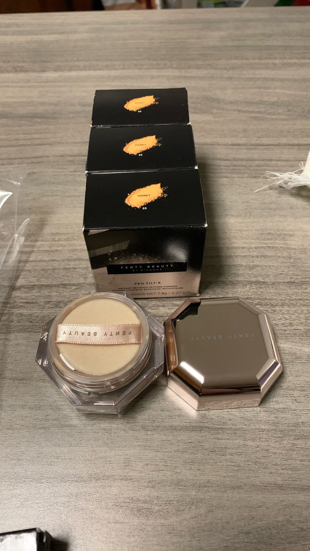 Fenty Beauty Pro Filt'r Instant Retouch Setting Powder i