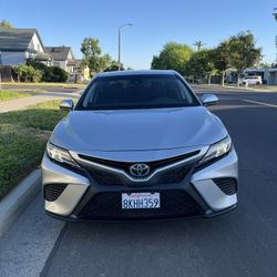Toyota Camry 2019 SE 