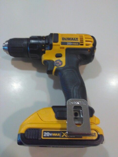 20 volts drills with battery