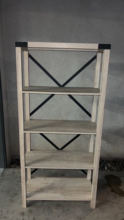 RUSTIC FARMHOUSE BOOKSHELF