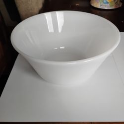 Vintage federal milk glass mixing bowl 9"