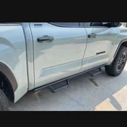 2022-2024 OEM TOYOTA TUNDRA PREDATOR STEPS