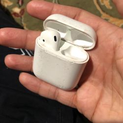 Apple Airpod Case and Left Bud Only