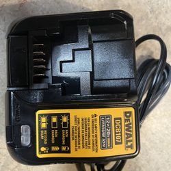 Dewalt 12/20v Lithium Ion Charger 