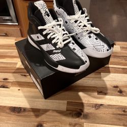 Adidas Ultraboost DNA 8.5
