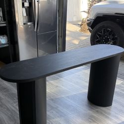 60” Console table - black
