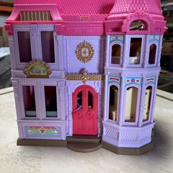 Expandable Doll House