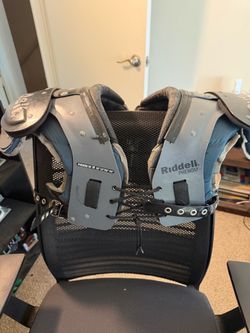 Riddell shoulders pads