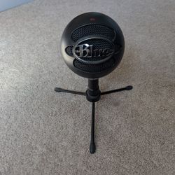 Blue Snowball Ice Microphone With Screen