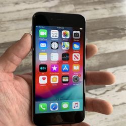 iPhone 6 UNLOCKED FOR ANY CARRIER W/Charger
