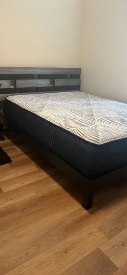 Bedroom set