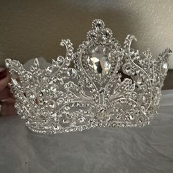 Quinceañera Crown Silver