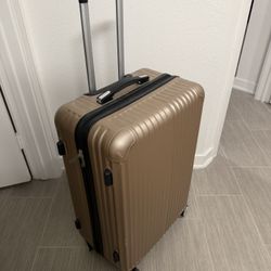 Large Hardshell Suitcase - Spinner Wheels - Clean Interior