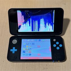 Nintendo 2DS XL JAN-001 Handheld Console No Pen/Charg Blk/Teal BAD TOP SCREEN.!